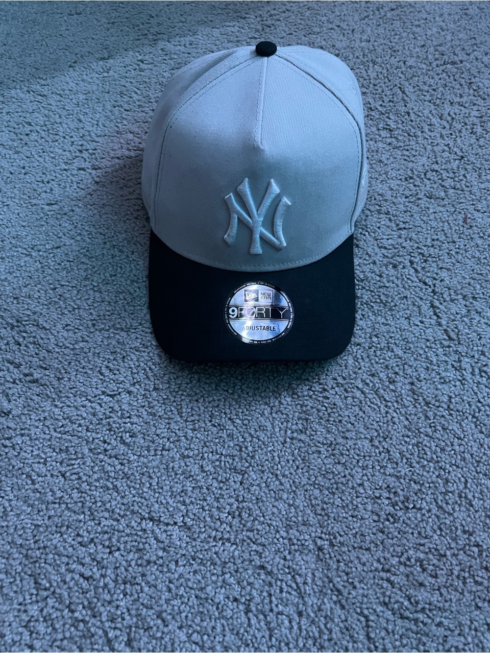 New Era New York Yankees Cap - Light Gray & Black